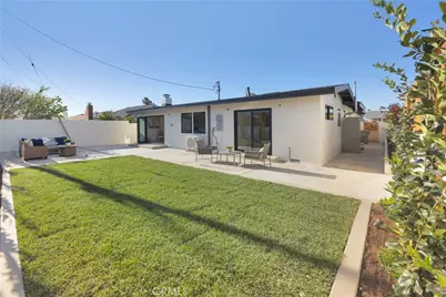 900 Catalina Avenue, Seal Beach, CA 90740 - Photo 36