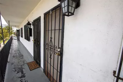 10500 S Broadway, Los Angeles, CA 90003 - Photo 6