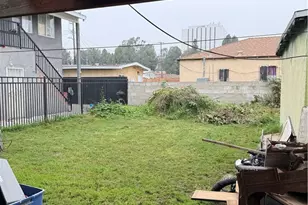 105 W Cypress, Compton, CA 90220 - Photo 4