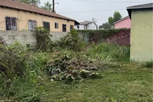 105 W Cypress, Compton, CA 90220 - Photo 6