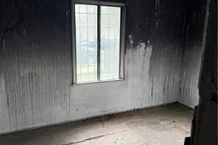 105 W Cypress, Compton, CA 90220 - Photo 16