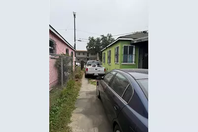 105 W Cypress, Compton, CA 90220 - Photo 2