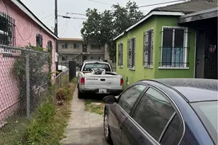 105 W Cypress, Compton, CA 90220 - Photo 2