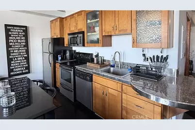 312 W 5th #1022, Los Angeles, CA 90013 - Photo 4