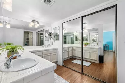 1425 E 2nd Street #301, Long Beach, CA 90802 - Photo 16