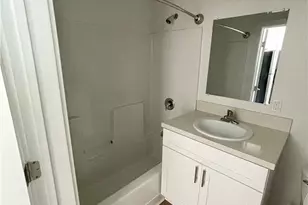 338 Linden Ave, Long Beach, CA 90802 - Photo 10