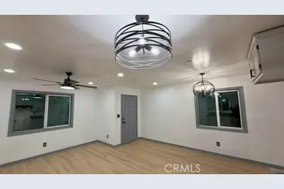 10621 Kalmia, Los Angeles, CA 90002 - Photo 6