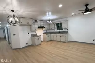 10621 Kalmia, Los Angeles, CA 90002 - Photo 8