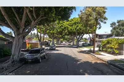 3030 Roxanne Avenue, Long Beach, CA 90808 - Photo 40