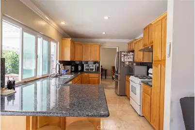 2525 S Manitoba, Santa Ana, CA 92704 - Photo 8