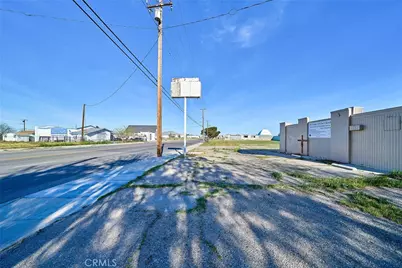 11833 Bartlett, Adelanto, CA 92301 - Photo 2