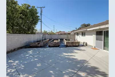 1117 S Arapaho, Santa Ana, CA 92704 - Photo 28
