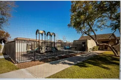 10089 Corral River Court, Fountain Valley, CA 92708 - Photo 26