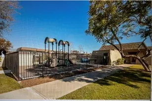 10089 Corral River Ct, Fountain Valley, CA 92708 - Photo 26