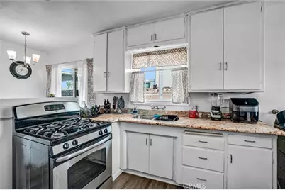 856 E McFadden Avenue, Santa Ana, CA 92707 - Photo 12