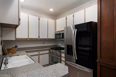 640 W 4th Street #410, Long Beach, CA 90802 - Photo 6