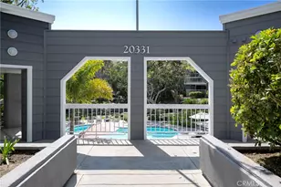 20301 Bluffside Cir, Huntington Beach, CA 92646 - Photo 30