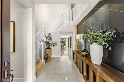 121 Oceano, Irvine, CA 92602 - Photo 2