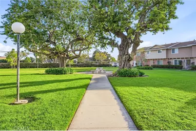 11960 Gloxinia, Fountain Valley, CA 92708 - Photo 30