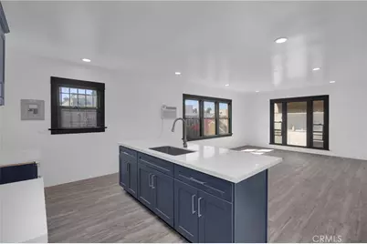 1242 E 7th St, Long Beach, CA 90813 - Photo 12