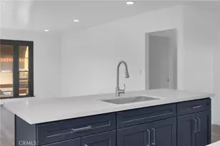 1242 E 7th St, Long Beach, CA 90813 - Photo 10