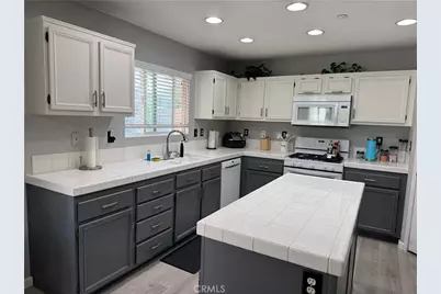 5853 Jefferson Court, Fontana, CA 92336 - Photo 8