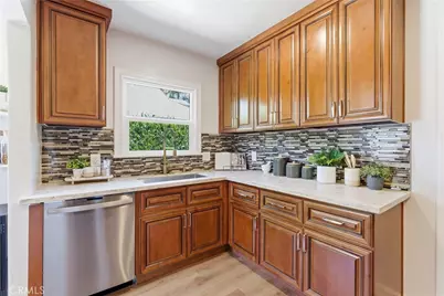 1993 N Marengo Avenue, Pasadena, CA 91103 - Photo 10