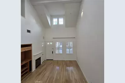 30 Burlingame, Irvine, CA 92602 - Photo 2