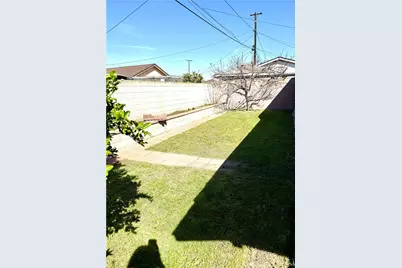 22433 Island, Carson, CA 90745 - Photo 10