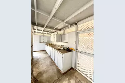 22433 Island, Carson, CA 90745 - Photo 44