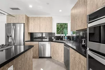 385 S Via Montanera, Anaheim Hills, CA 92807 - Photo 18