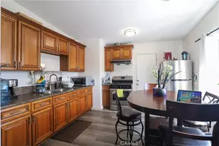 2005 Redding, Rosemead, CA 91770 - Photo 4