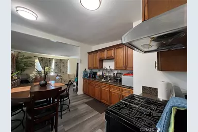 2005 Redding, Rosemead, CA 91770 - Photo 16