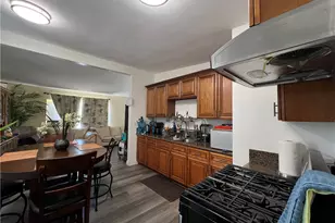 2005 Redding, Rosemead, CA 91770 - Photo 16