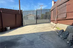 2005 Redding, Rosemead, CA 91770 - Photo 32