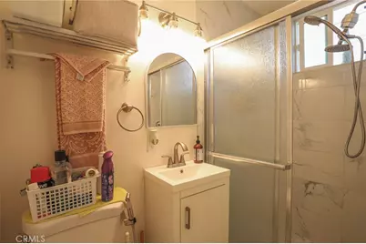2005 Redding, Rosemead, CA 91770 - Photo 10