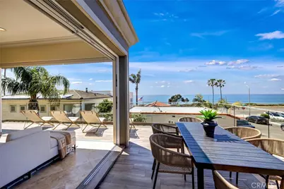 135 Redwood, Carlsbad, CA 92008 - Photo 2