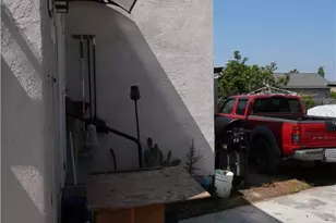 611 W 91st, Los Angeles, CA 90044 - Photo 10