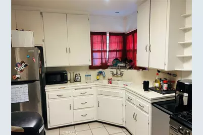 3432 N Sierra Way, San Bernardino, CA 92405 - Photo 6