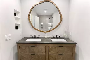 4709 Dunman, Woodland Hills, CA 91364 - Photo 26