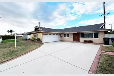 6631 Walton, Huntington Beach, CA 92647 - Photo 1
