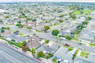 6631 Walton, Huntington Beach, CA 92647 - Photo 4