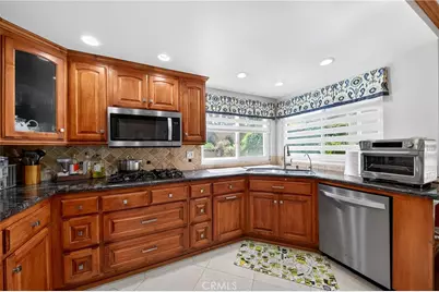 198 Sunflower, Brea, CA 92821 - Photo 38