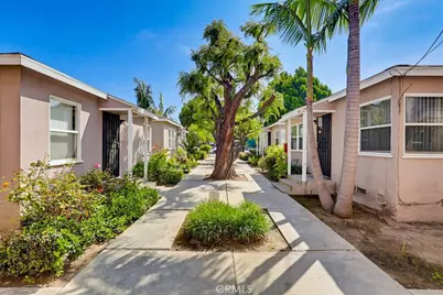 2661 Lime Avenue, Signal Hill, CA 90755 - Photo 12