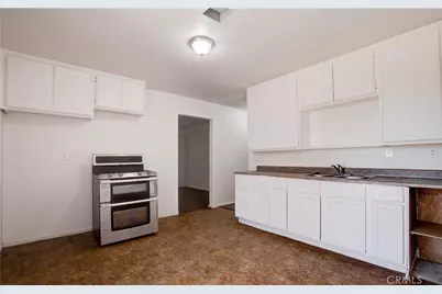 16010 Olive, Hesperia, CA 92345 - Photo 4