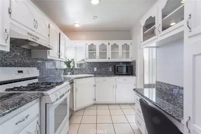 18507 Horst, Artesia, CA 90701 - Photo 6