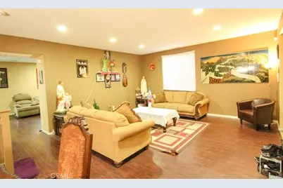 19914 Christopher, Saugus, CA 91350 - Photo 12