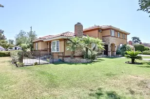 4704 E Centralia St, Long Beach, CA 90808 - Photo 2