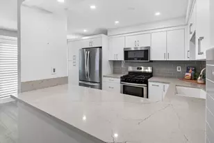 17835 Beard Ln, Huntington Beach, CA 92647 - Photo 16