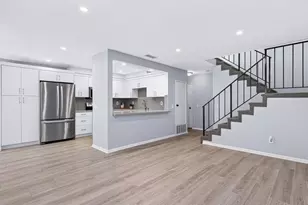 17835 Beard Ln, Huntington Beach, CA 92647 - Photo 2